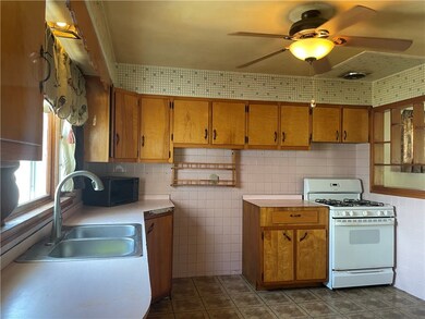 3218 W 24th St, Erie, PA 16506 - photo 5