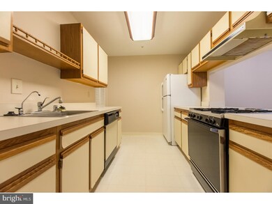 1508 Waters Edge Dr unit 1508, Newark, DE 19702 - photo 7