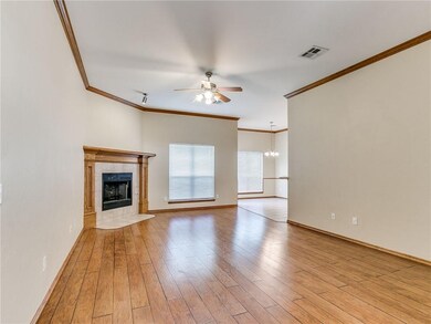 609 Loyd Ln, Moore, OK 73160 - photo 5