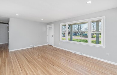 2737 Braemore (16)