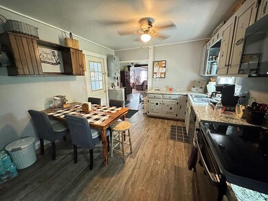 59 Elm St, West Rutland, VT 05777 - photo 5