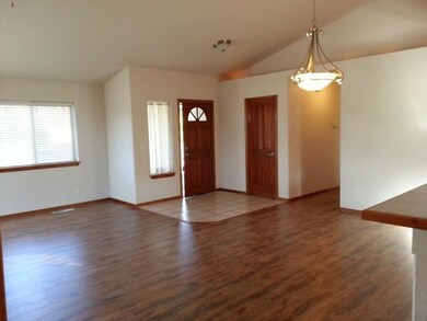 1363 Sunny Slope Dr, Grants Pass, OR 97527 - photo 3