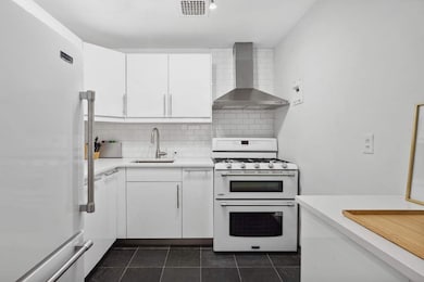 111 E 36th St unit 5 AB, New York, NY 10016 - photo 7