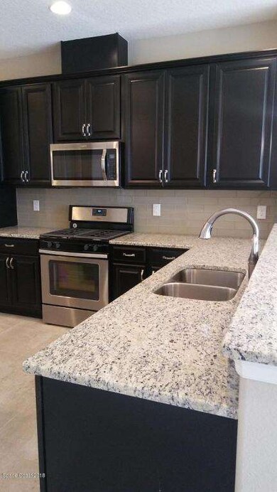 LC 50A Aviano Kitchen View 2
