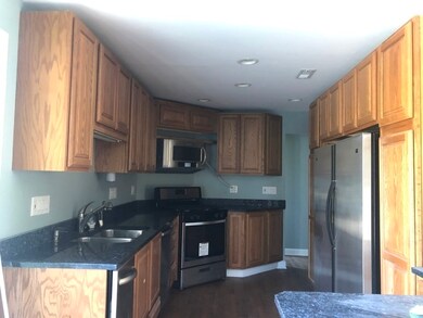 10916 W Macarthur Dr, Beach Park, IL 60087 - photo 3