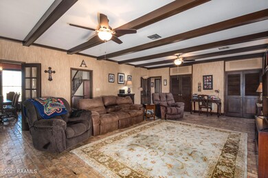 3_Living Room