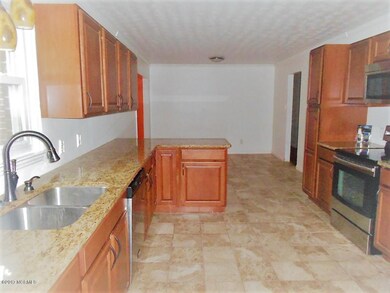 306 Forest Grove Ave, Jacksonville, NC 28540 - photo 6