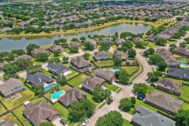 4803 Lakefront Terrace Ct, Pearland, TX 77584 - photo 5