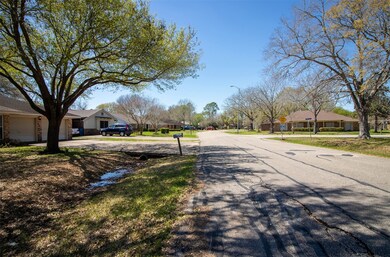 1705 W Laurel Oaks Dr, Richmond, TX 77469 - photo 6