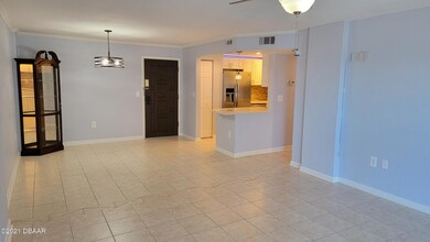1415 OceanShore BLVD 805