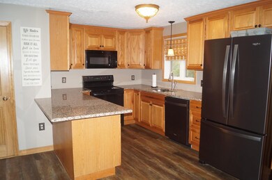 8 Rocco Dr unit R, Derry, NH 03038 - photo 5