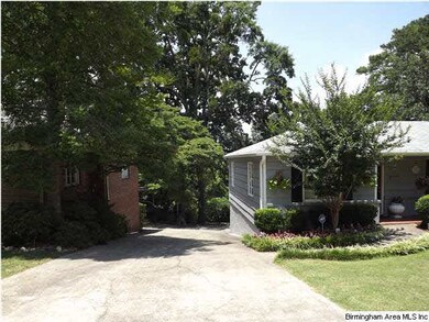 Very Nice Driveway, great for Parking off Street f