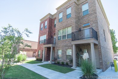 117 S Cedar Ave, Broken Arrow, OK 74012 - photo 2