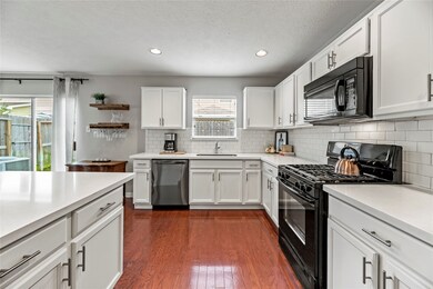 16031 Summerville Lake Dr, Tomball, TX 77377 - photo 2