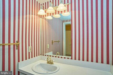 11706 Newbridge Ct, Reston, VA 20191 - photo 5