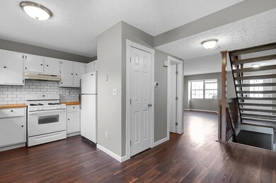 920 Charnwood Ln unit 10A, Worthington, OH 43085 - photo 5