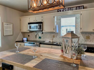 7527 County Road 669b unit 669B, Alvin, TX 77511 - photo 2