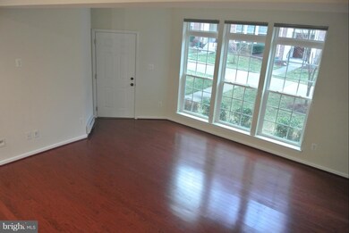 15167 Leicestershire St unit 50, Woodbridge, VA 22191 - photo 4