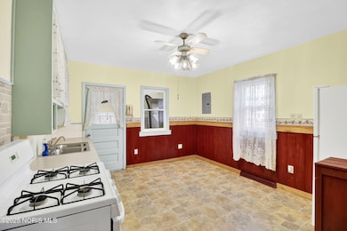 932 Cresceus Rd, Oregon, OH 43616 - photo 7