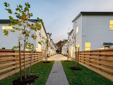 502 W Donovan St unit K, Houston, TX 77091 - photo 7