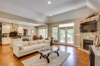 327 Westminster Ct, Asheboro, NC 27205 - photo 3