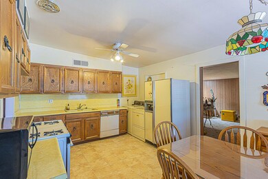 7670 Franklin Dr, El Paso, TX 79915 - photo 5