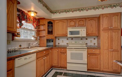 Kitchen (2)
