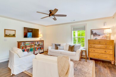 168-Middle-Rd-MLS-Photos-10