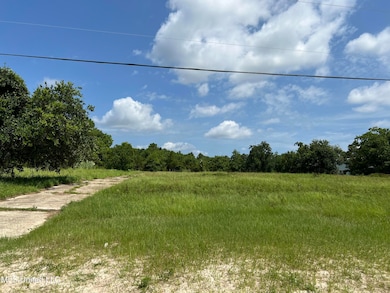 606 S Beach Blvd, Waveland, MS 39576 - photo 3