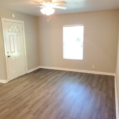 3926 Alberta St, Houston, TX 77021 - photo 3