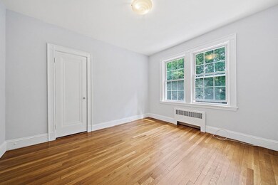 54 Crosby Rd unit 2, Chestnut Hill, MA 02467 - photo 3