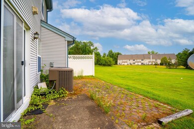 70 Lynnette Ct, Kendall Park, NJ 08824 - photo 2