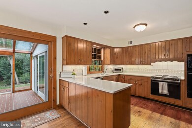 13125 Scarlet Oak Dr, Gaithersburg, MD 20878 - photo 4