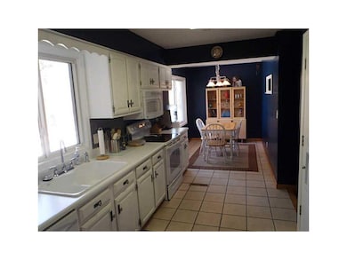 Eat-in Kitchen. Large kitchen with casual eat in o
