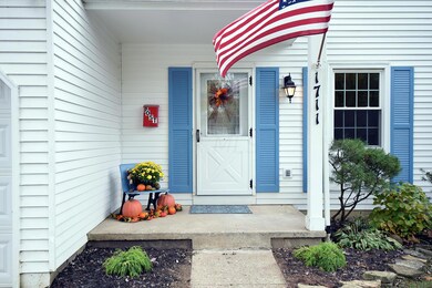 1711 Calgary Dr, Columbus, OH 43229 - photo 3