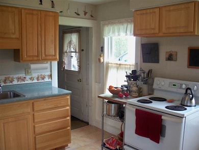 1337 South St, Castleton, VT 05735 - photo 5