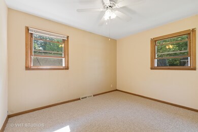 743 Sheldon Ave, Aurora, IL 60506 - photo 5
