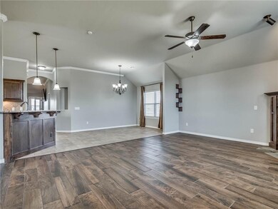 2908 NW 183rd Cir, Edmond, OK 73012 - photo 6