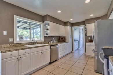 1102 W Jacinto Cir, Mesa, AZ 85210 - photo 4