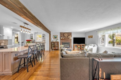 136 W Elm St, Pembroke, MA 02359 - photo 7