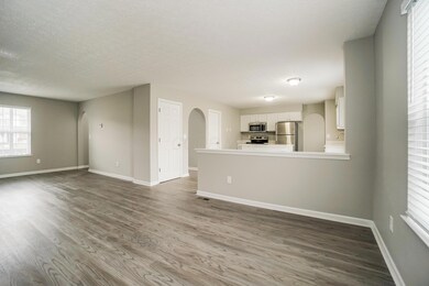 1021 Okatie Dr, Galloway, OH 43119 - photo 6