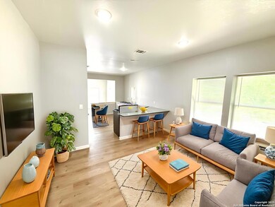 2422 W Commerce St unit 3, San Antonio, TX 78207 - photo 3