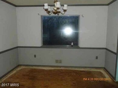 9905 Locust St, Glenn Dale, MD 20769 - photo 4