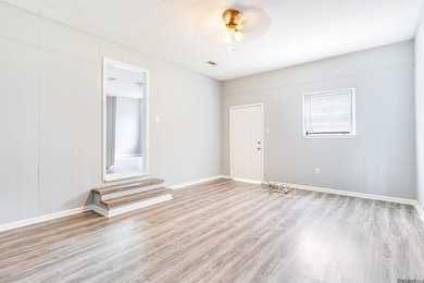 4364 Gurney St, Baton Rouge, LA 70805 - photo 2