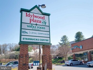 2116 Reynolds St, Falls Church, VA 22043 - photo 4