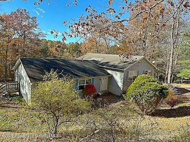 385 Rattlesnake Hill Rd