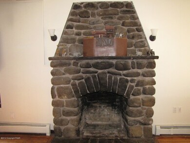 2429 Route 390, Canadensis, PA 18325 - photo 6