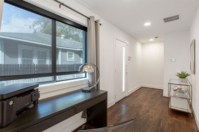 5602 Lindell Ave unit C, Dallas, TX 75206 - photo 5