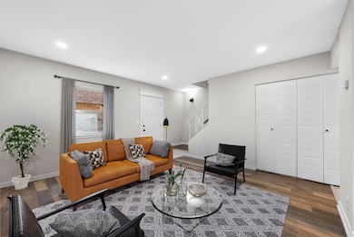 Living Room (Virtually Staged)