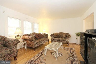 5426 Amberwood Ln, Rockville, MD 20853 - photo 5